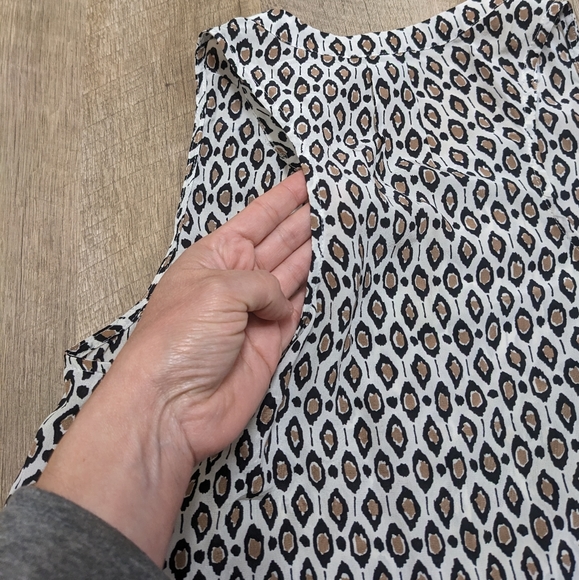 Joie Silk Sleeveless Top - Picture 4 of 10